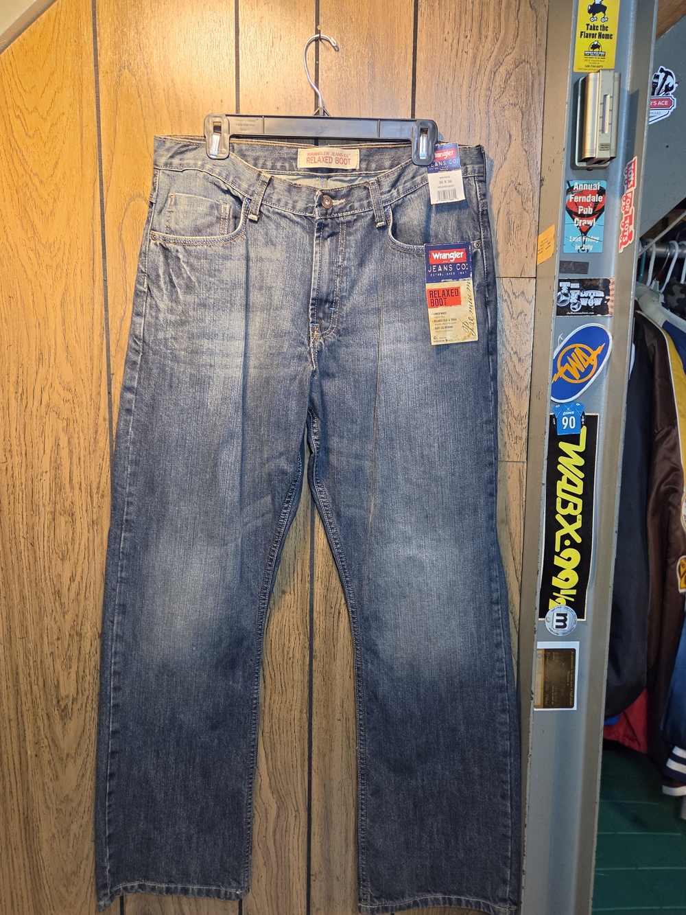 Wrangler Relaxed Boot Men's Cotton Bootcut Jeans Waist 33x30 NWT Blue